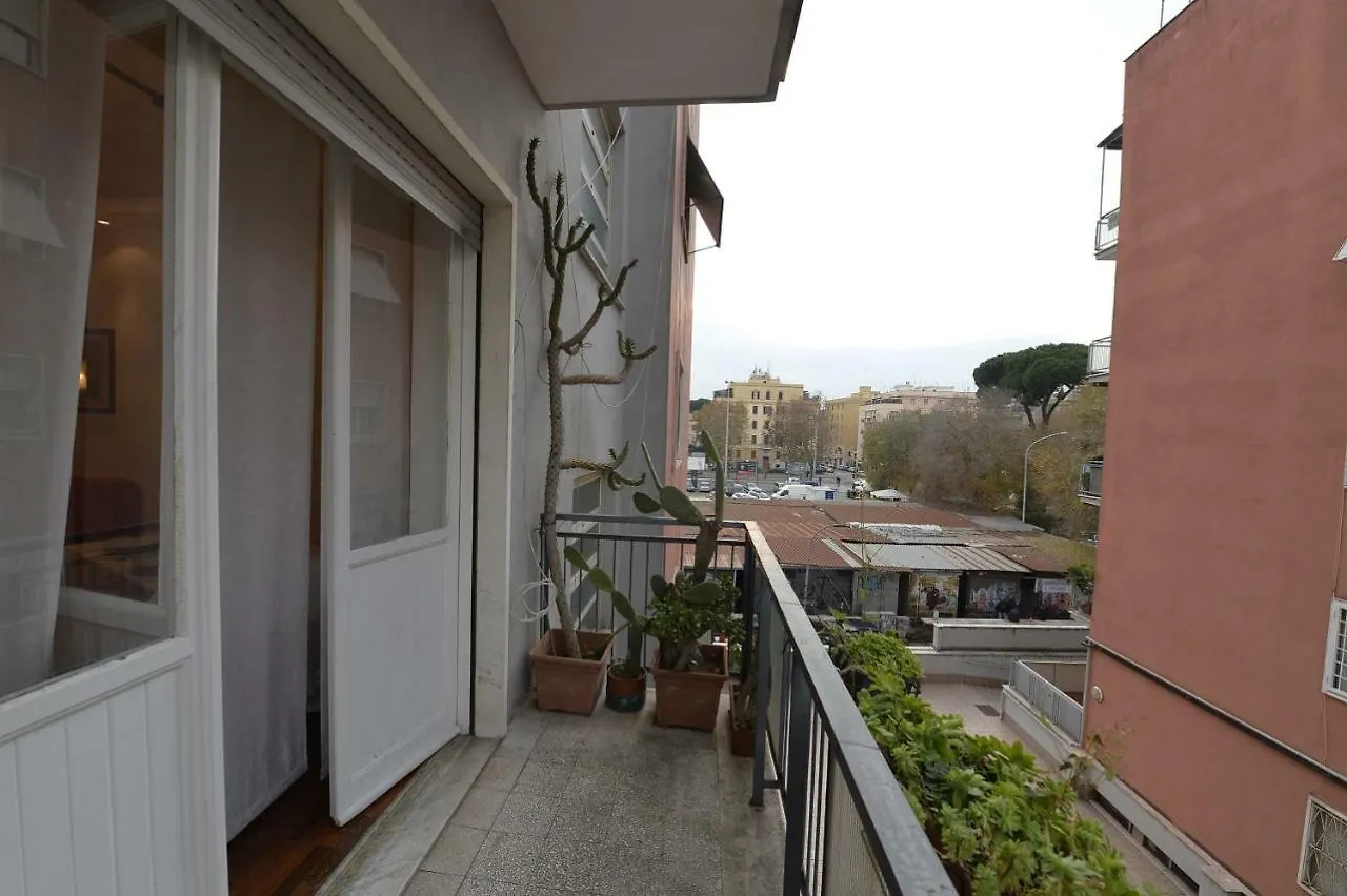 Apartment Abbracciaroma Casa Vacanze Italy